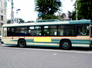 西武バス 190型外側板（車道側）