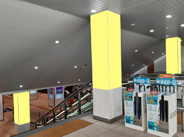 京成上野駅柱シート広告